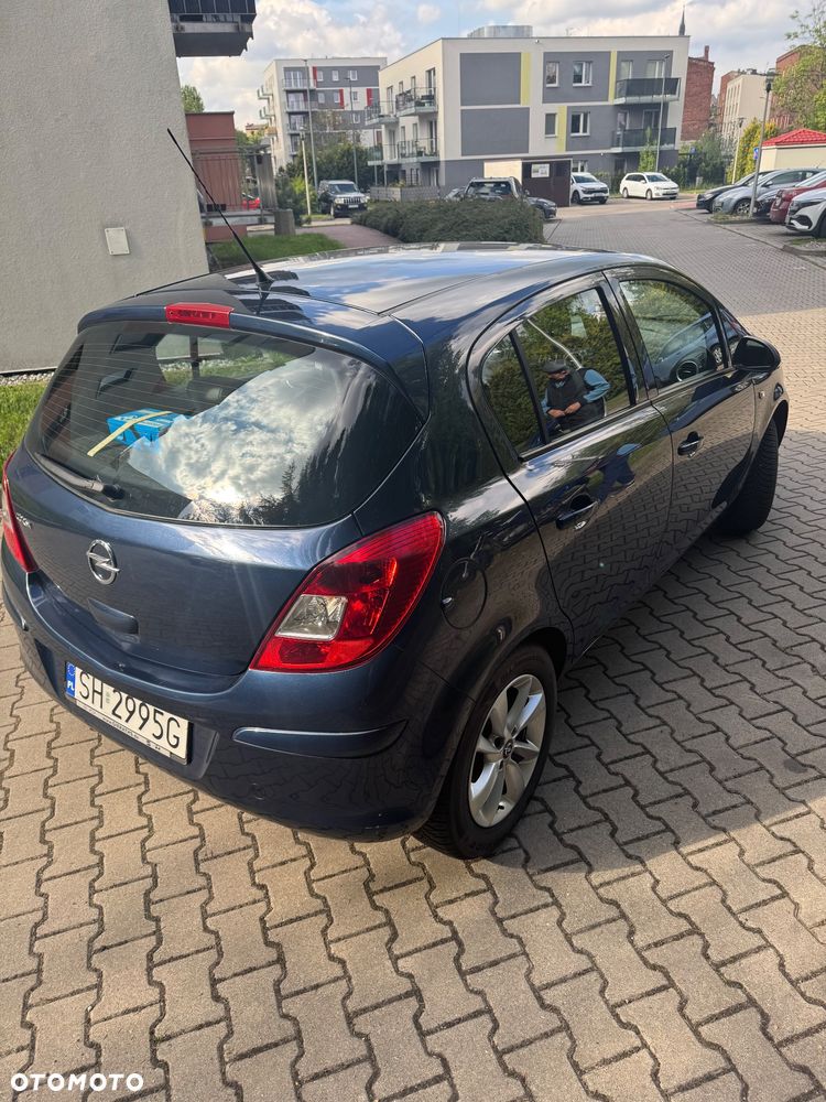 Opel Corsa 1.2 16V Enjoy - 9