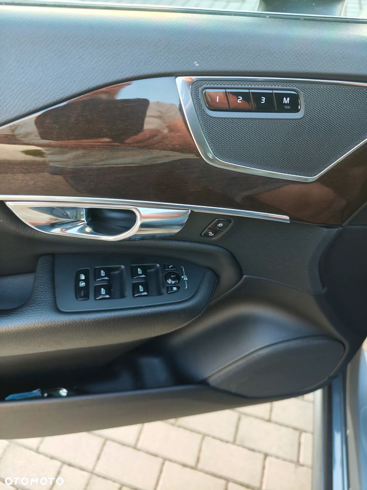 Volvo XC 90 T6 AWD Geartronic Momentum - 16