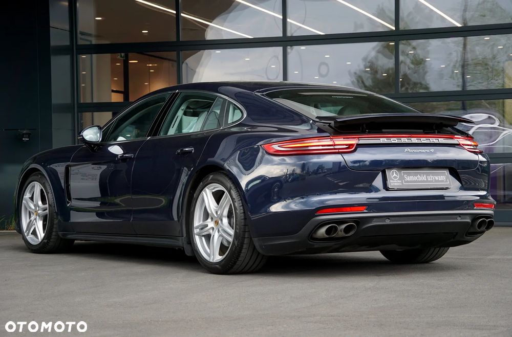 Porsche Panamera 4 - 5
