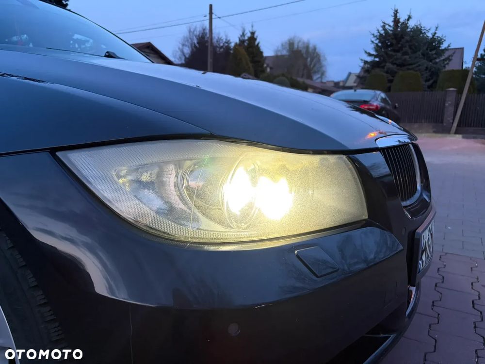 BMW Seria 3 325d - 9