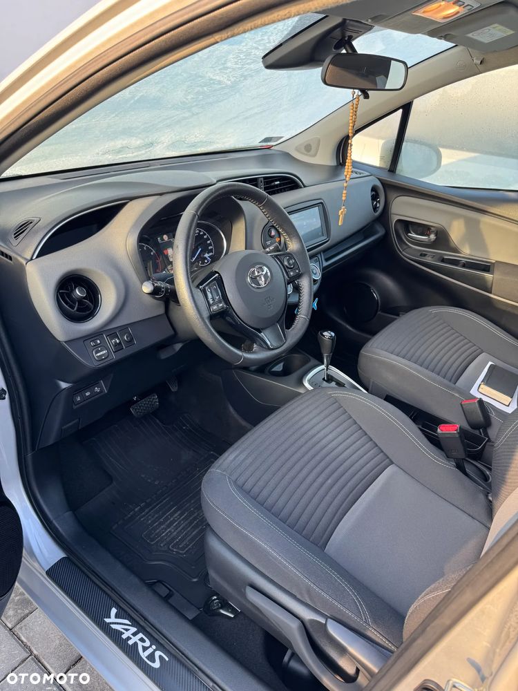 Toyota Yaris 1.5 Premium CVT - 7