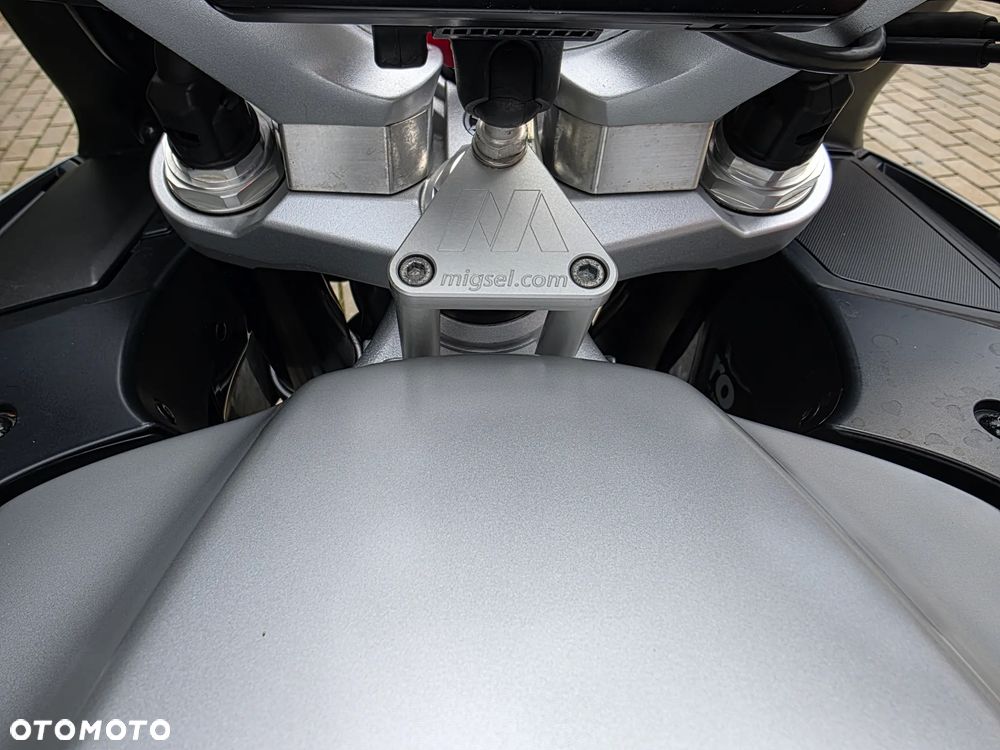 Yamaha FJR - 14