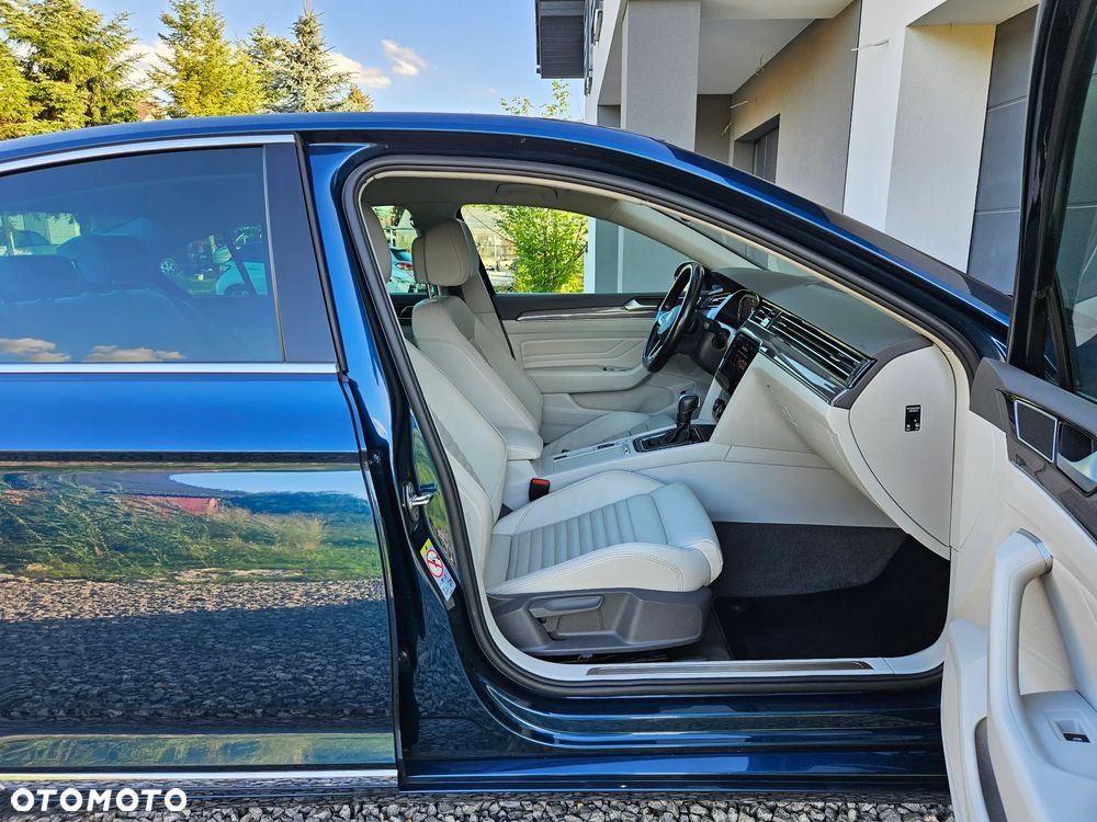 Volkswagen Passat 2.0 TDI EVO Elegance DSG - 15