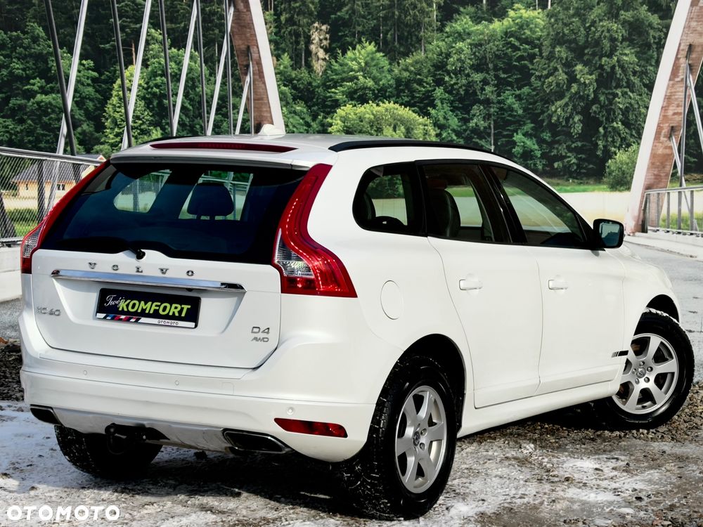 Volvo XC 60 D4 AWD Geartronic Summum - 11