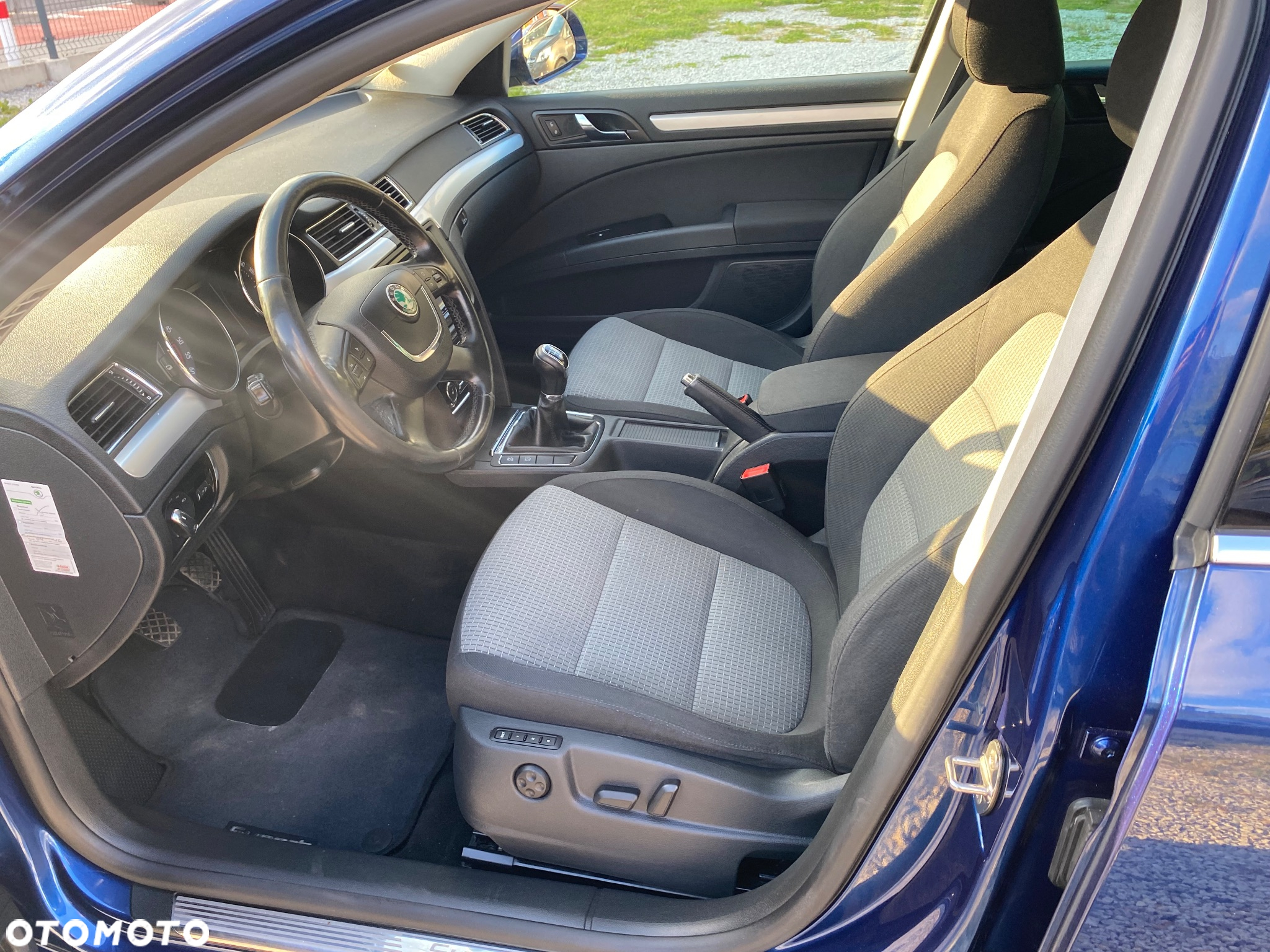 Skoda Superb 2.0 TDI Ambition - 25