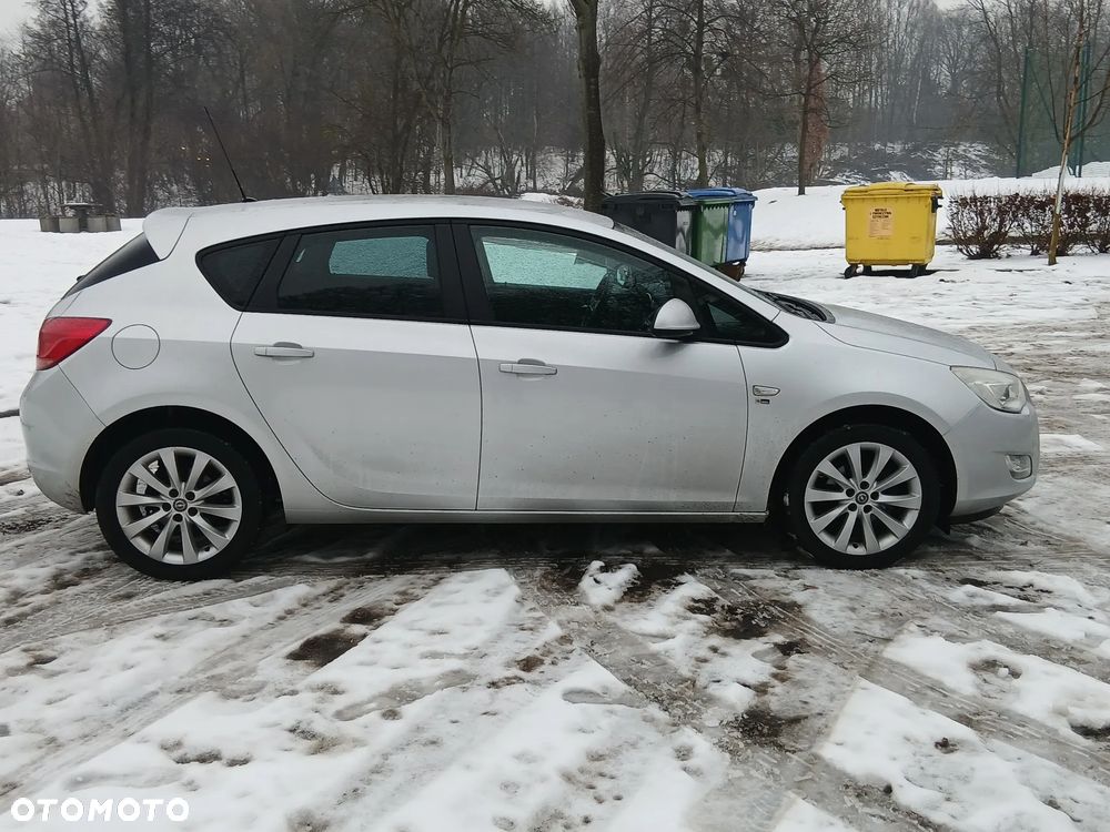 Opel Astra 1.4 Turbo 150 Jahre - 6