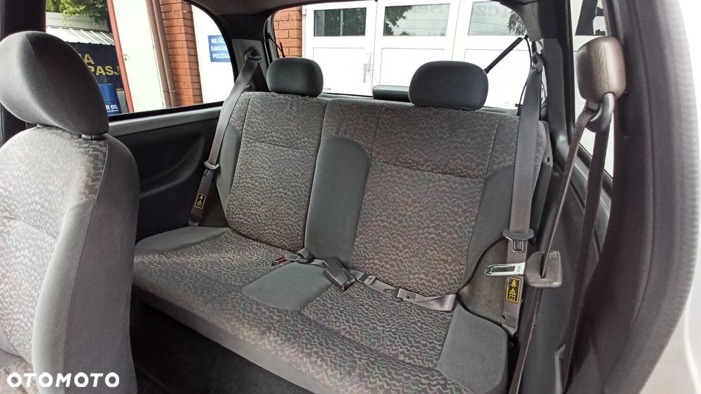 Nissan Micra 1.0 LX - 8