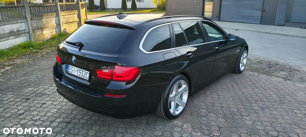 BMW Seria 5 525d Luxury Line - 3