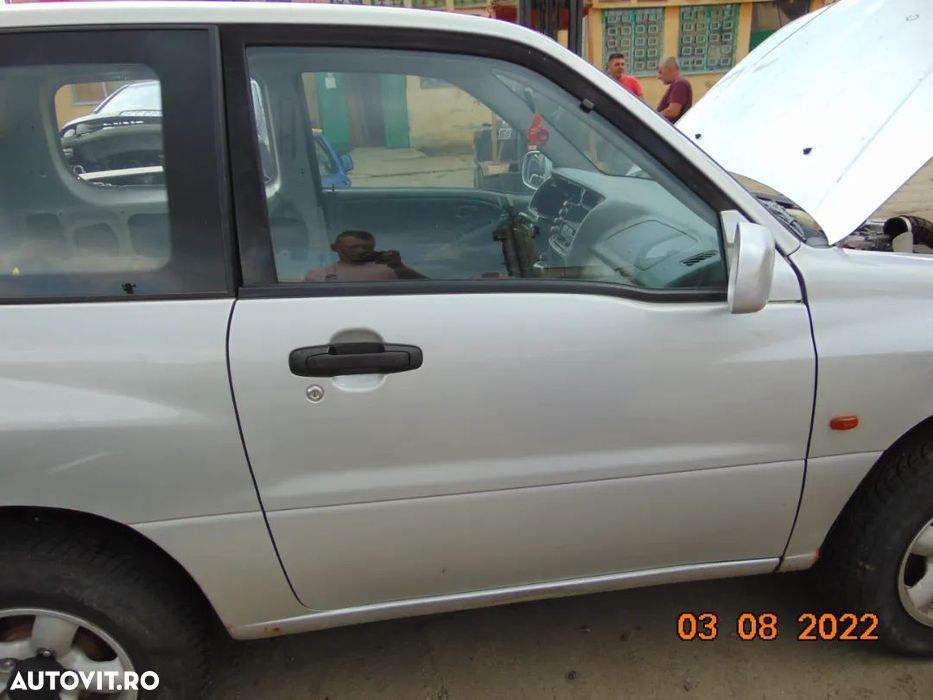 Usa Suzuki Grand Vitara 1998-2005 usi Grand Vitara Model in 3 usi - 1