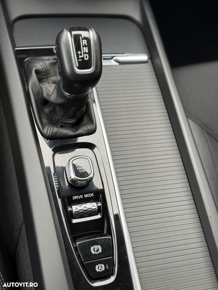 Volvo XC 60 D4 Geartronic Momentum Pro - 13