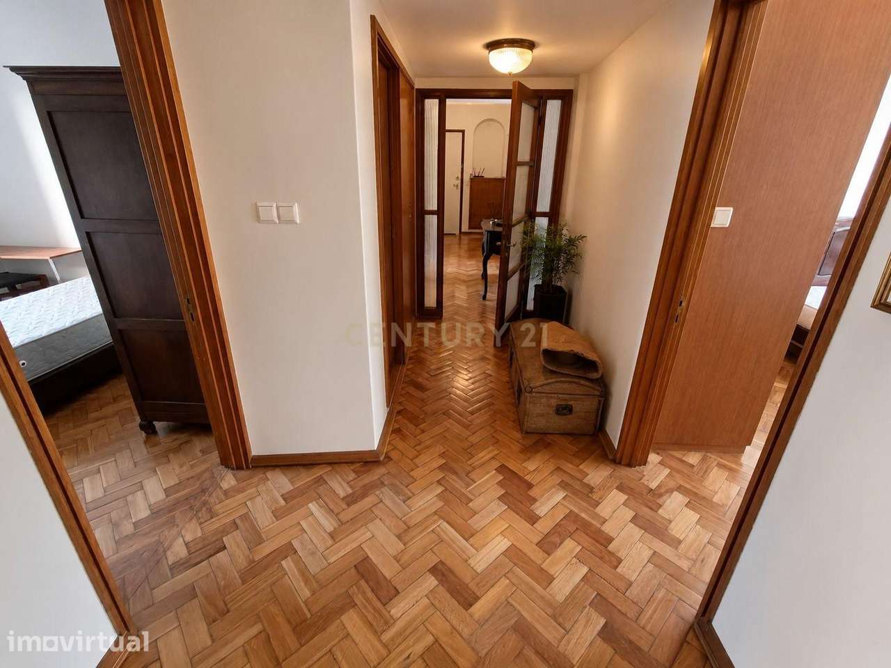 Apartamento T5 usado, com 2 lugares de Garagem e Arrumos - Paranhos - Grande imagem: 3/18