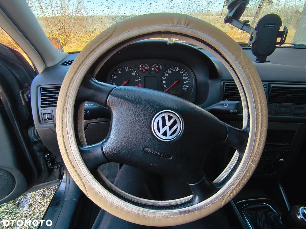 Volkswagen Golf - 12