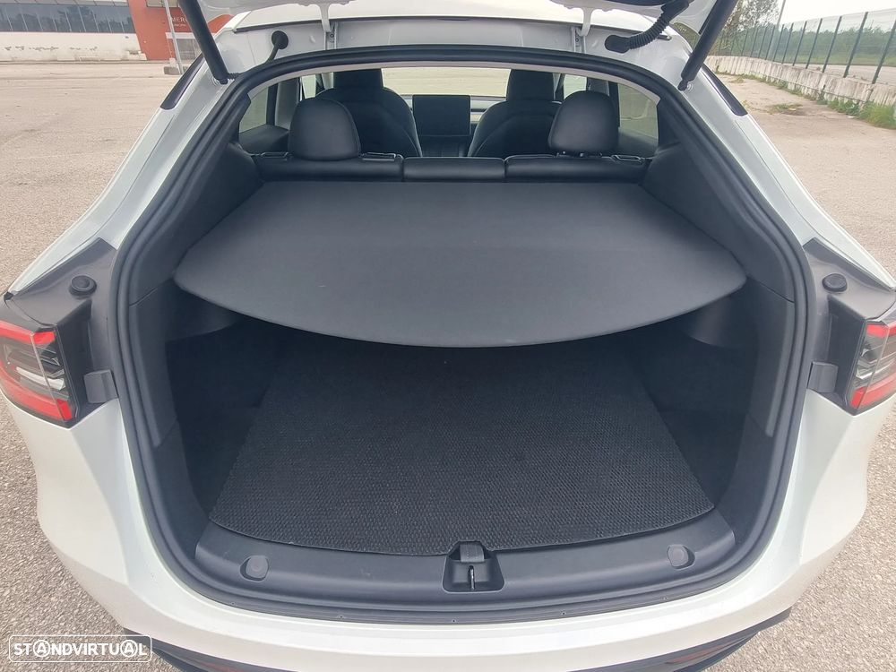 Tesla Model Y Standard - 7