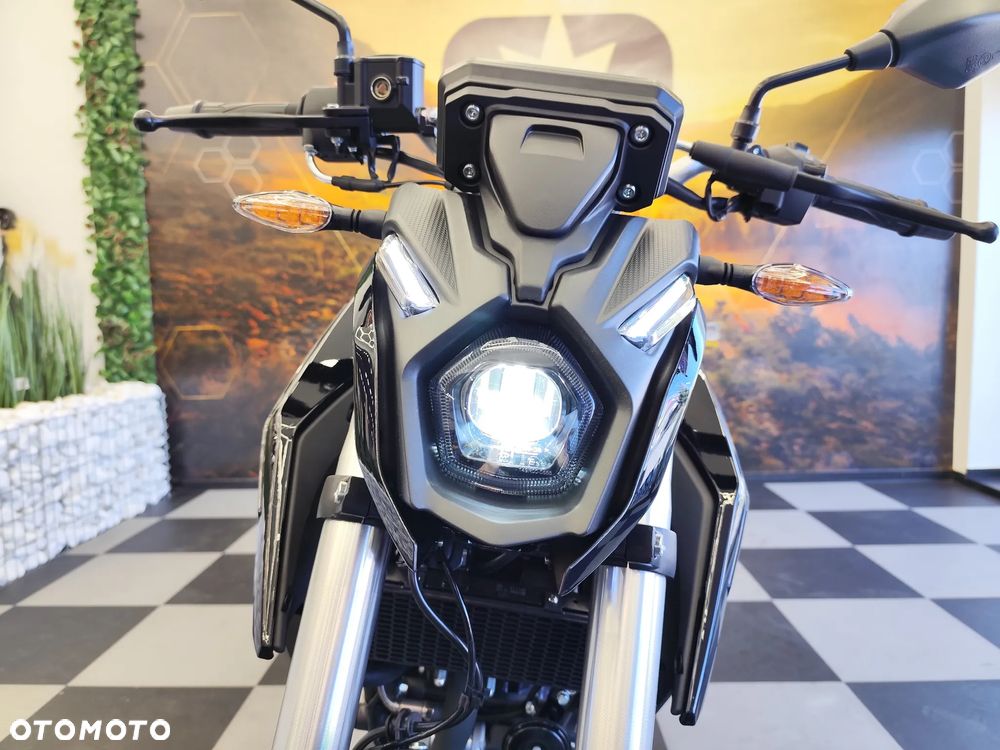 VOGE R125 - 15