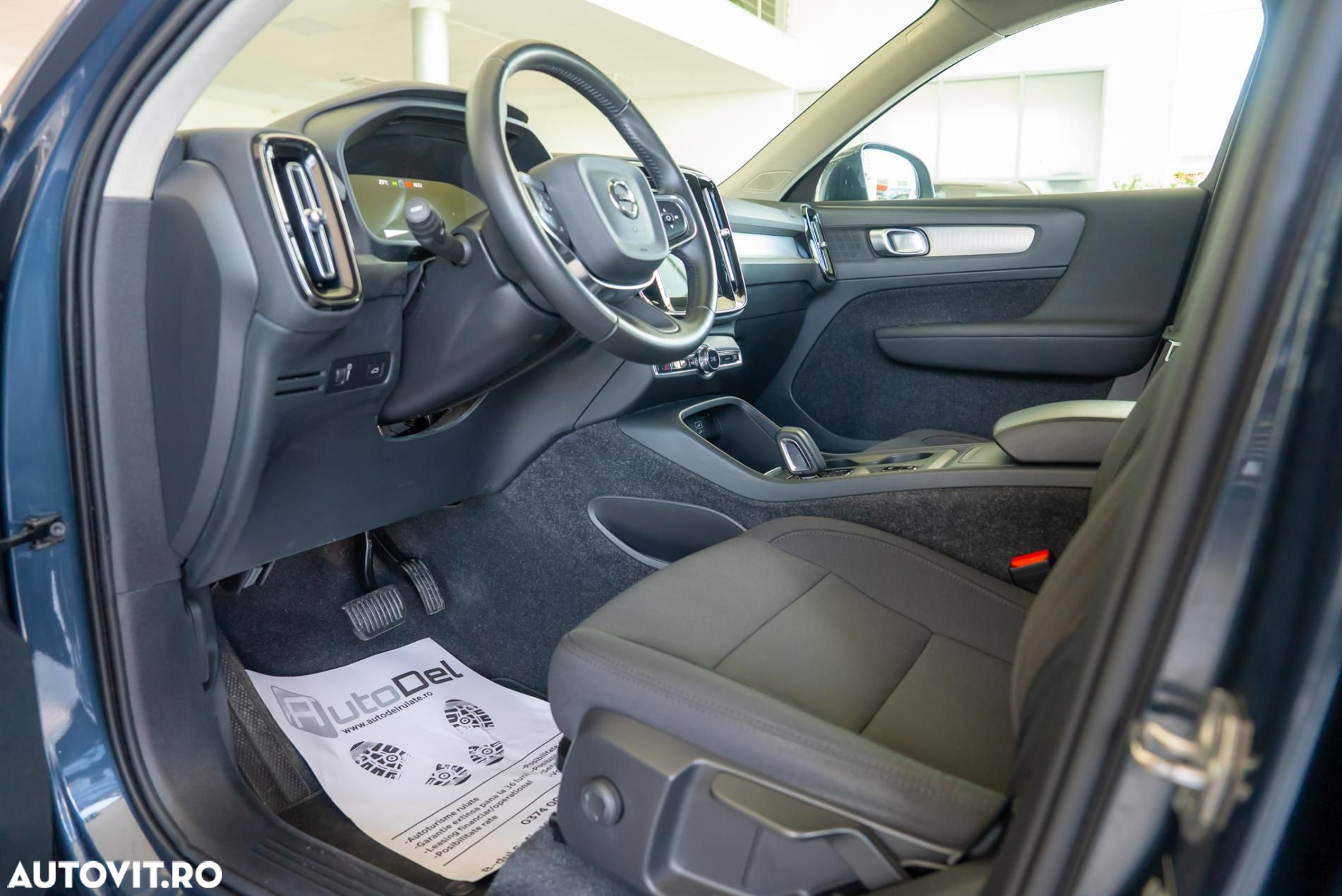 Volvo XC 40 T3 Geartronic Momentum Pro - 13