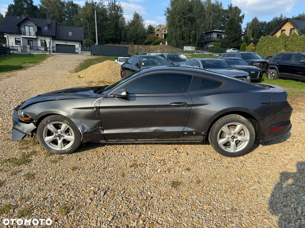 Ford Mustang Fastback 2.3 Eco Boost - 6