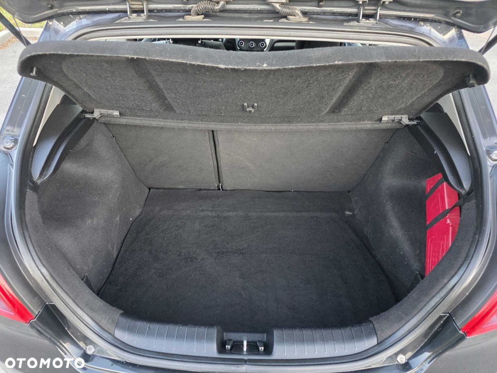 Kia Ceed - 8