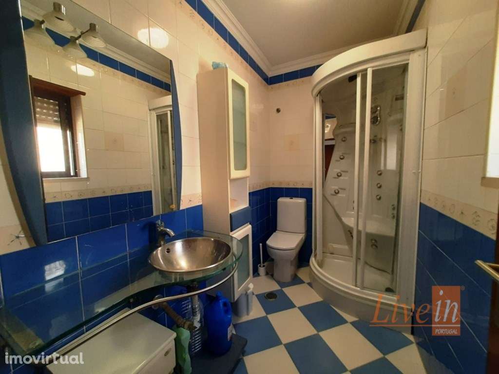 Moradia T3 com Logradouro na Carvoeira - Grande imagem: 5/28