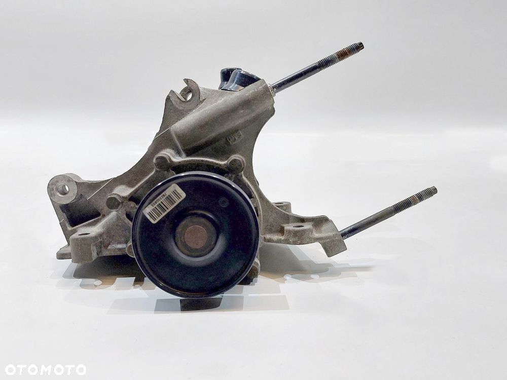 POMPA WODY TOYOTA VERSO 1.6 D D4D 13-18r LIFT - 3