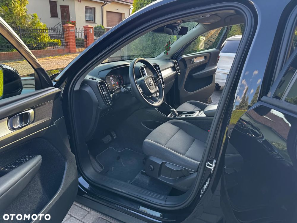 Volvo XC 40 T3 Geartronic Momentum Pro - 15