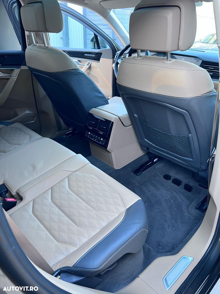 Volkswagen Touareg 3.0 V6 e-Hybrid 4Motion Aut. Elegance - 19