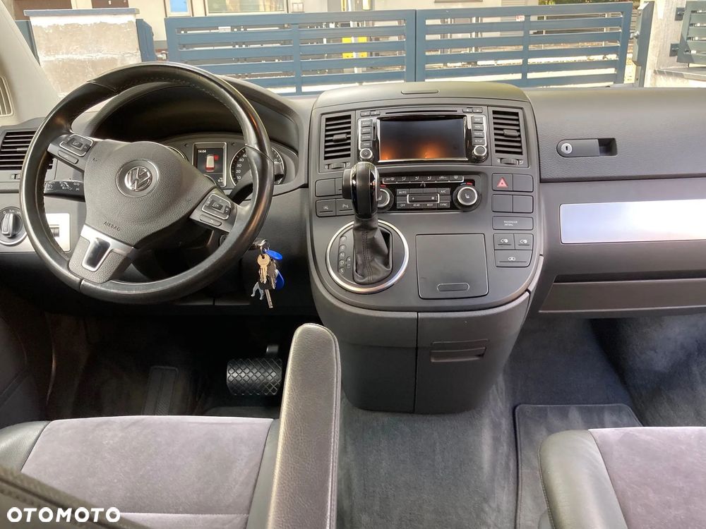 Volkswagen Multivan - 15