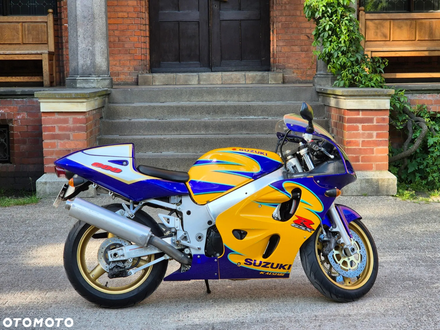 Suzuki GSX-R - 2