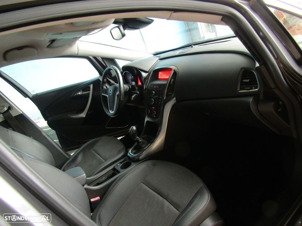 Opel Astra 1.7 CDTI Cosmo - 9
