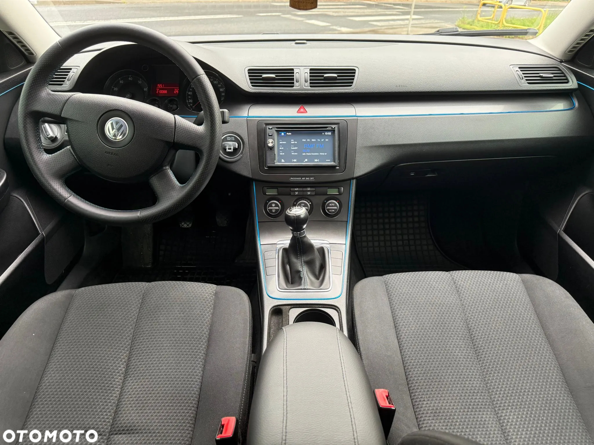 Volkswagen Passat 1.6 Comfortline - 15