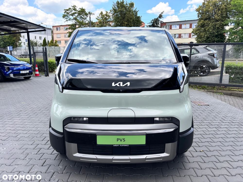 Kia PV5 - 10