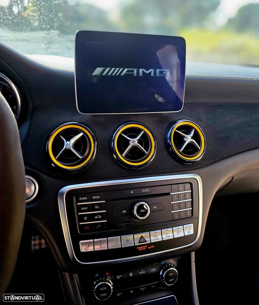 Mercedes-Benz A 45 AMG 4-Matic - 53