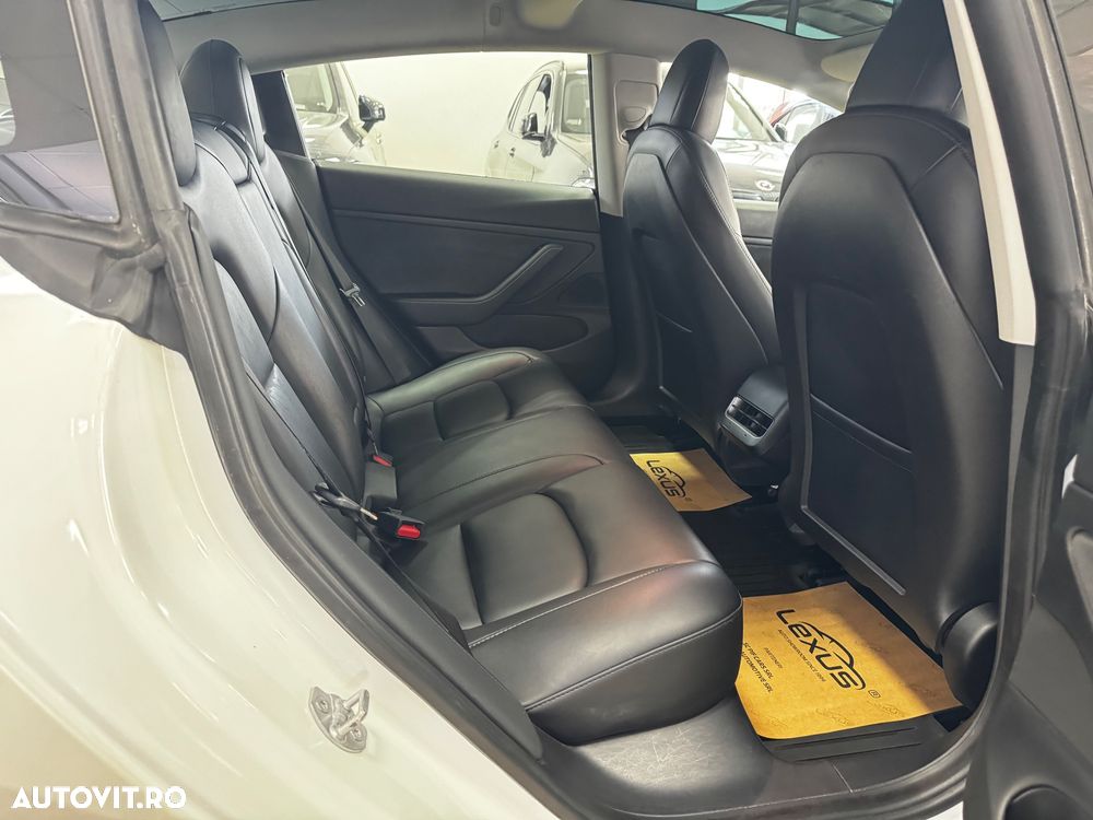 Tesla Model 3 - 15