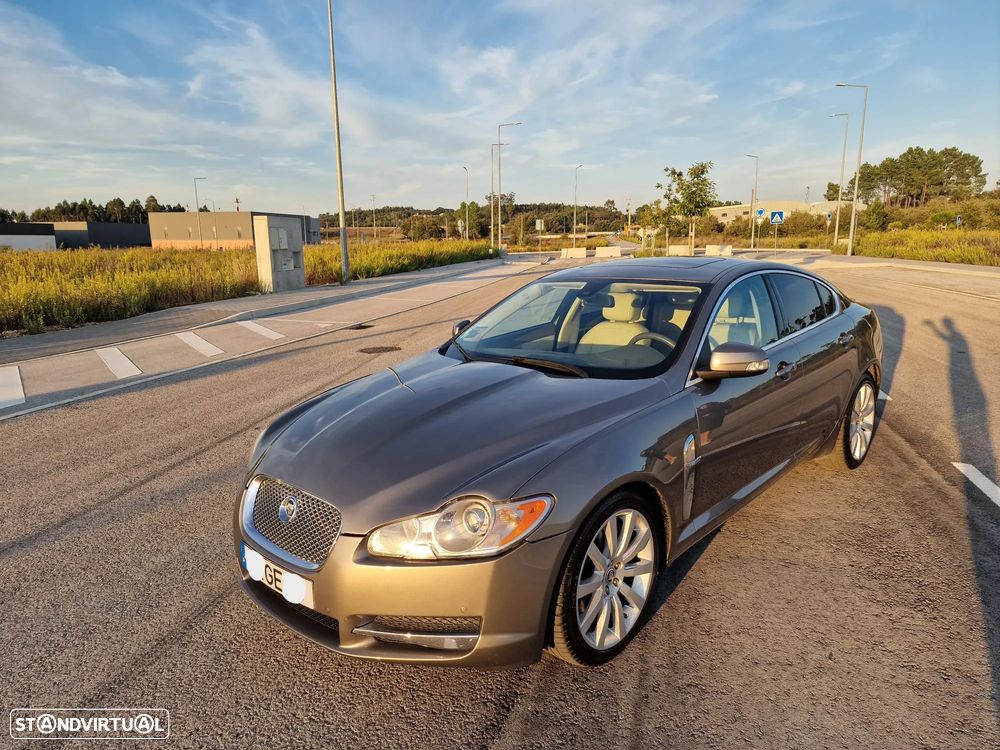 Jaguar XF 4.2 V8 Premium Luxury - 1