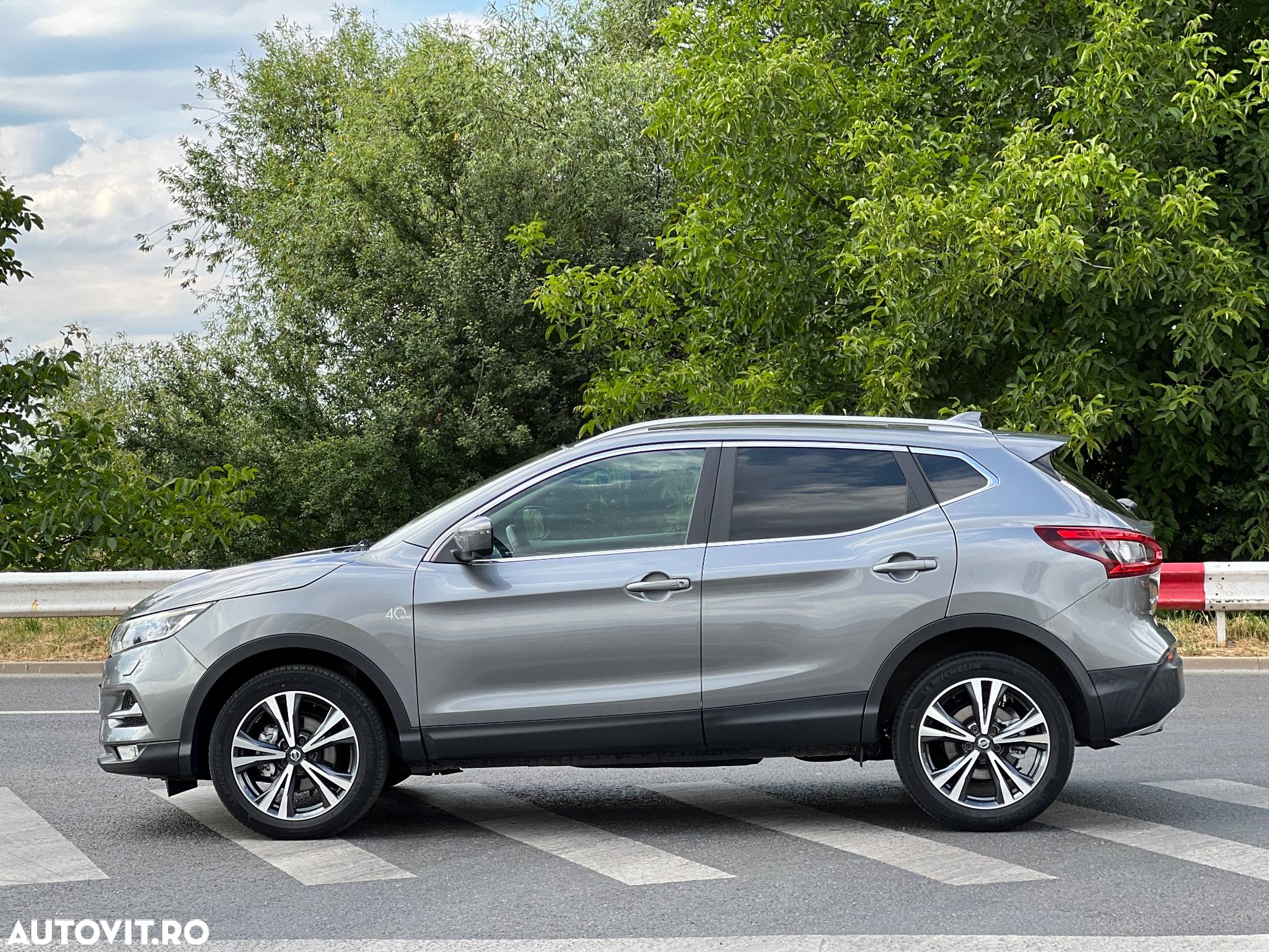 Nissan Qashqai 1.2 DIG-T Xtronic N-Vision - 5