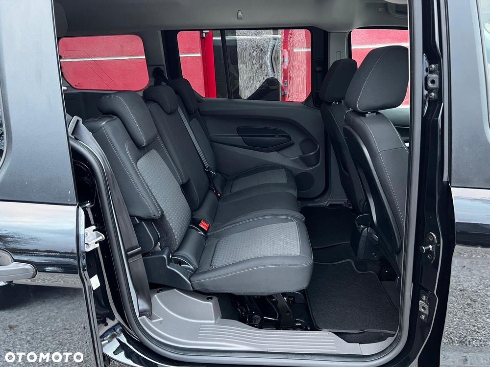 Ford Tourneo Connect - 22