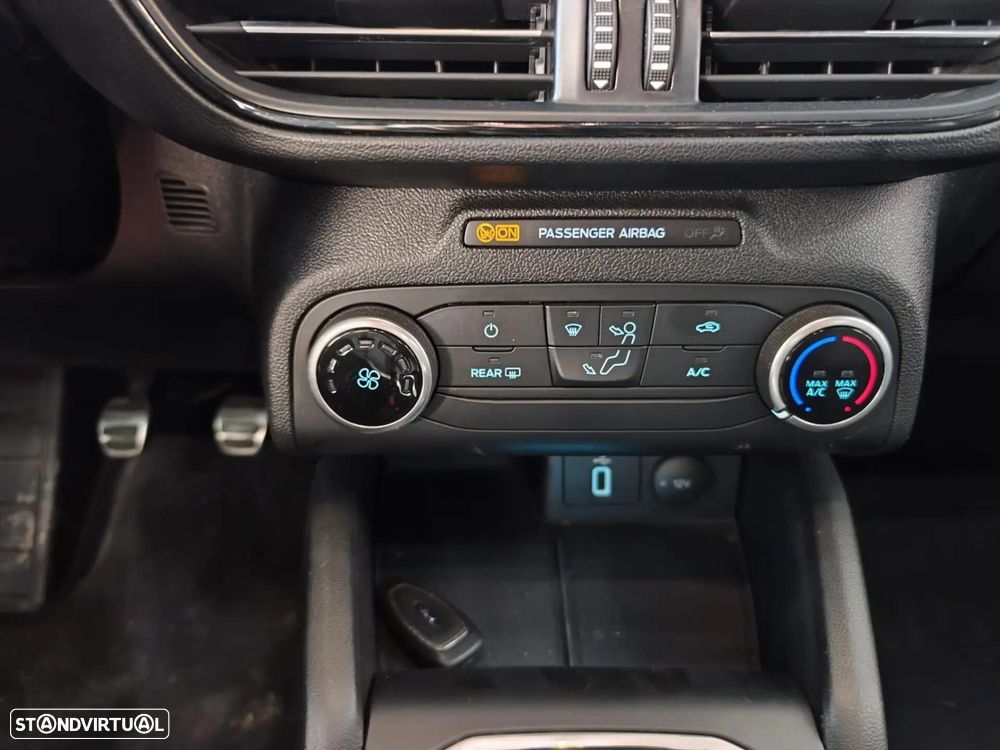 Ford Focus SW 1.0 EcoBoost MHEV ST-Line - 19