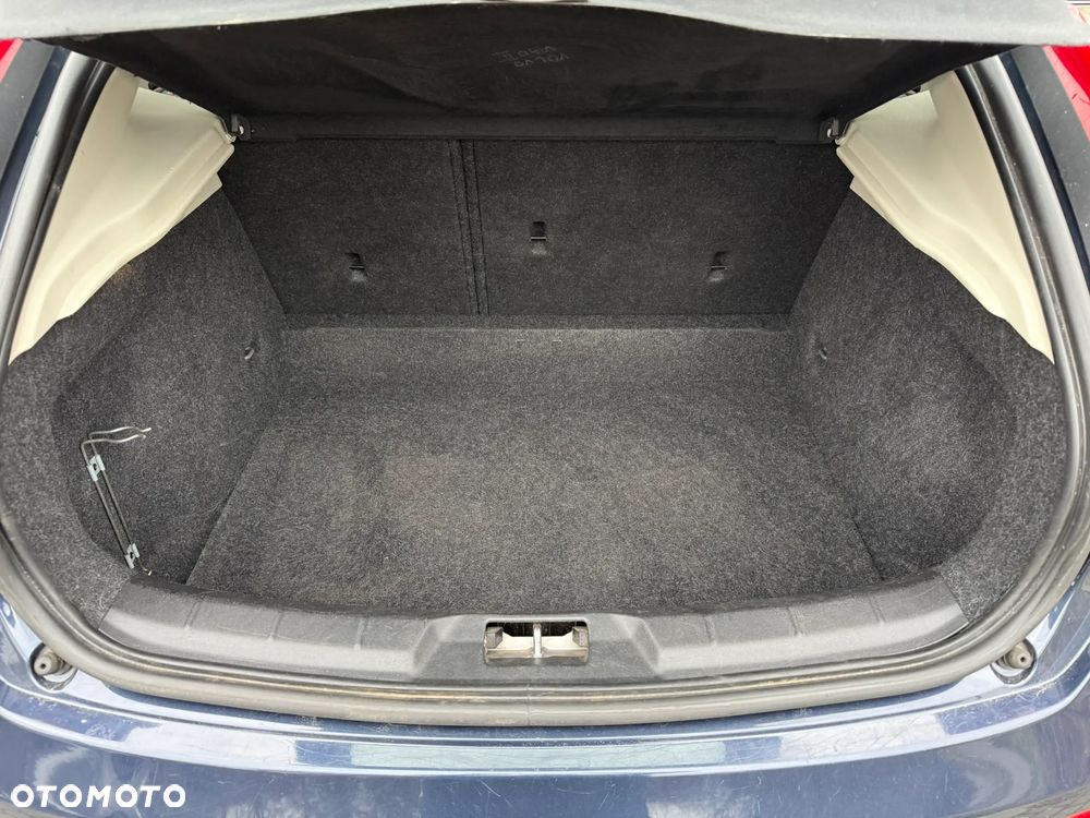 Volvo V40 D4 Drive-E Momentum - 7