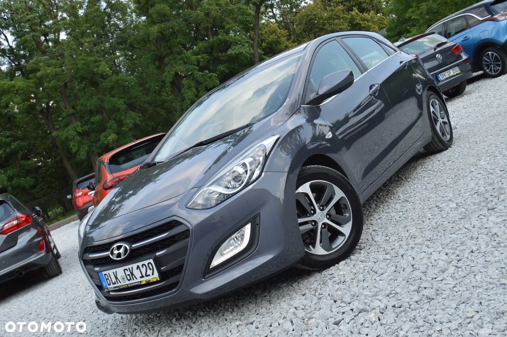 Hyundai i30 blue 1.6 GDI YES Gold - 12