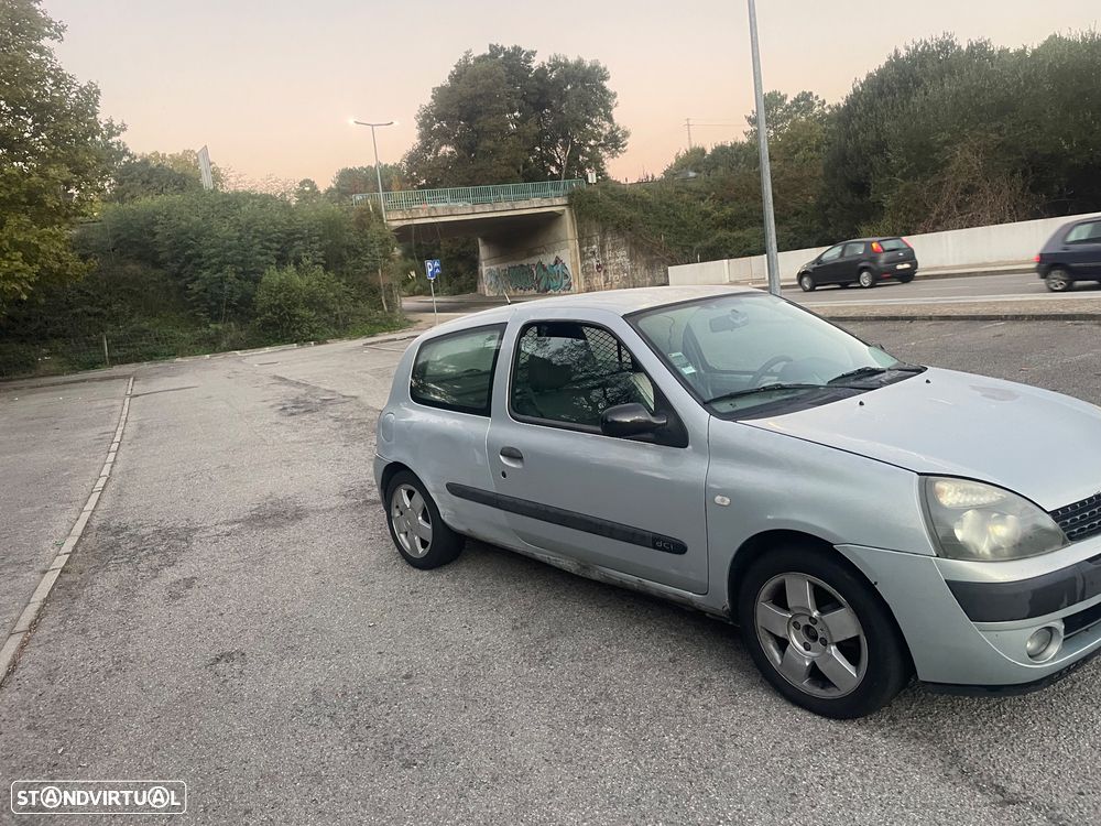 Renault Clio - 6