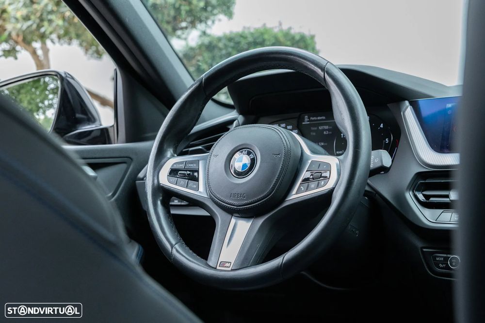 BMW 116 d Pack Desportivo M - 24