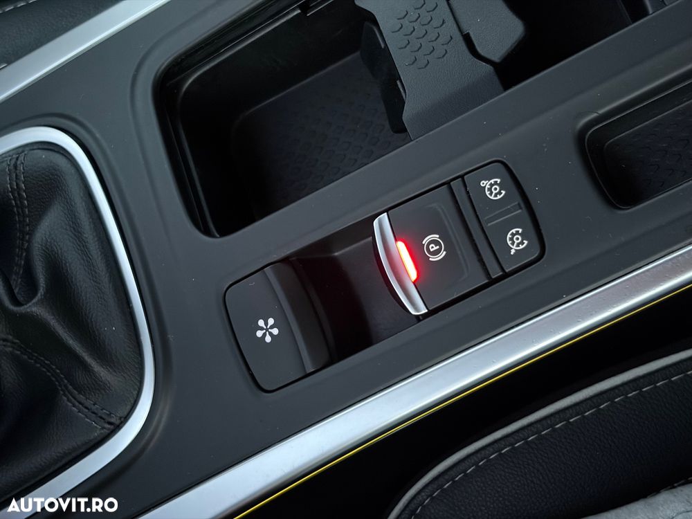 Renault Megane ENERGY TCe 130 BOSE EDITION - 15