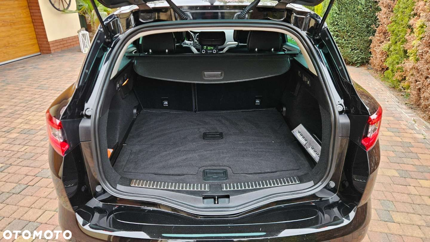 Renault Megane - 24