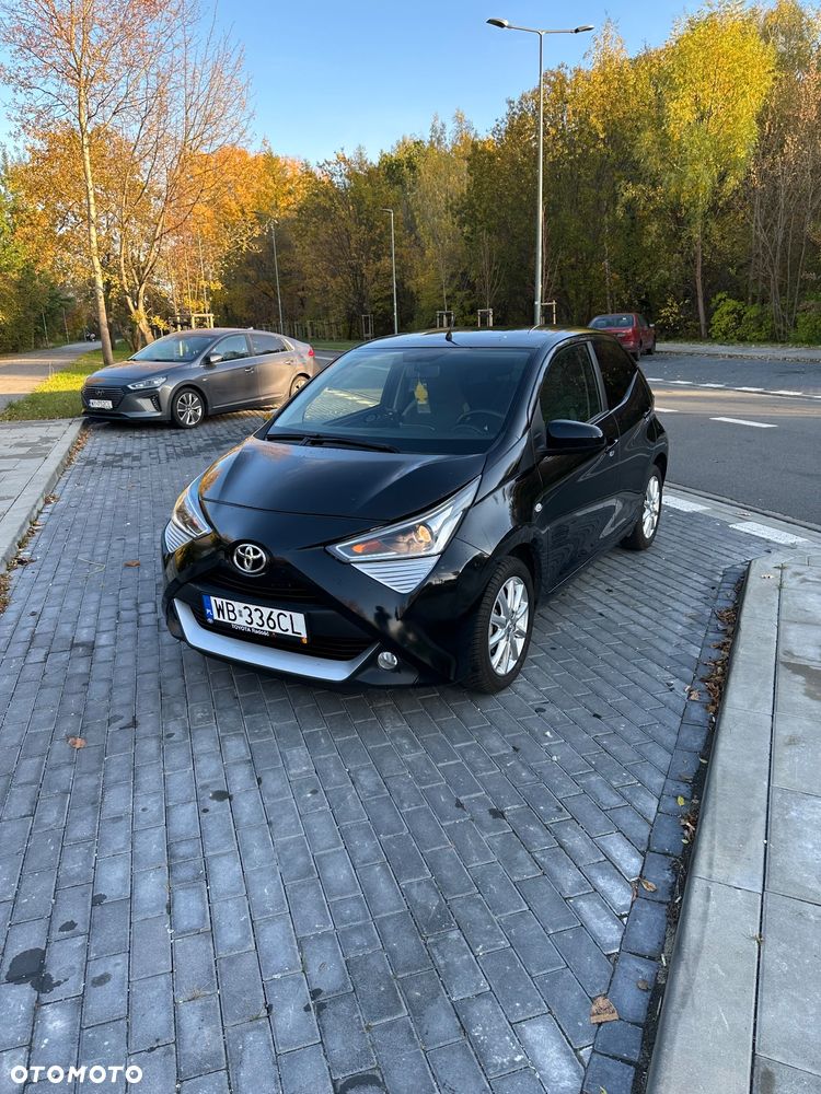 Toyota Aygo x.shift x-play connect - 1