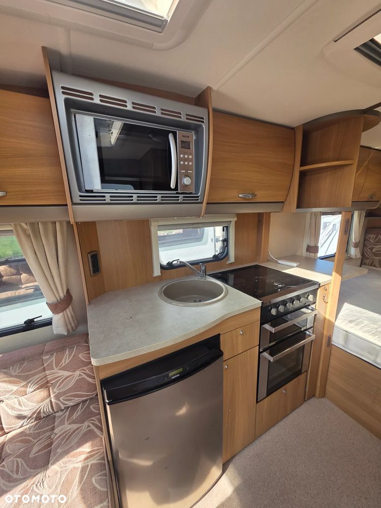 SWIFT CHARISMA 535 - 8