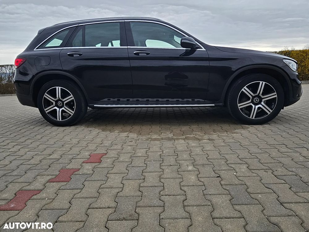 Mercedes-Benz GLC 300 d 4MATIC - 23