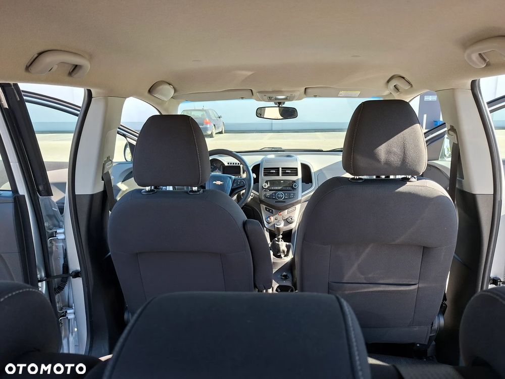 Chevrolet Aveo - 8