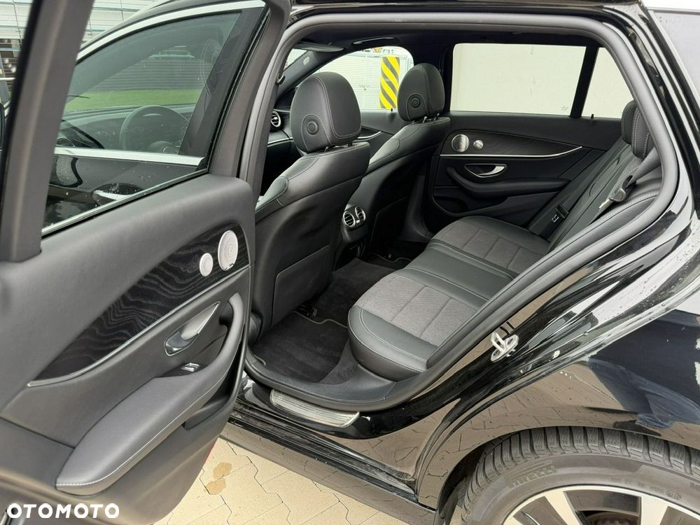 Mercedes-Benz Klasa E - 26
