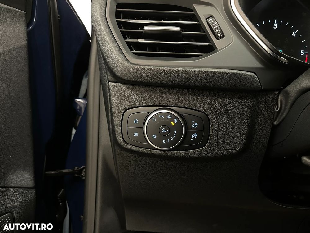 Ford Focus 2.0 EcoBlue Titanium - 24