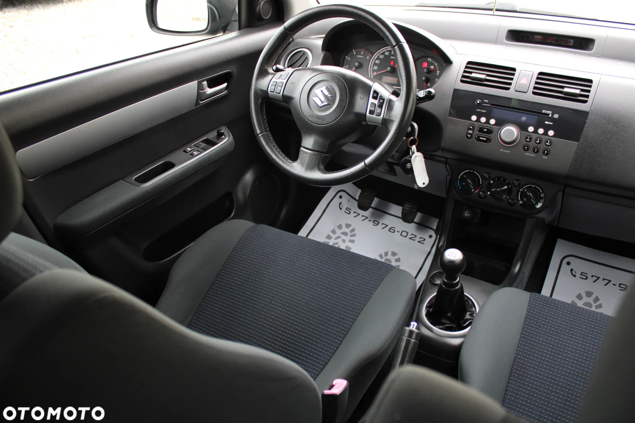 Suzuki Swift 1.3 DDiS 16v GLX - 6