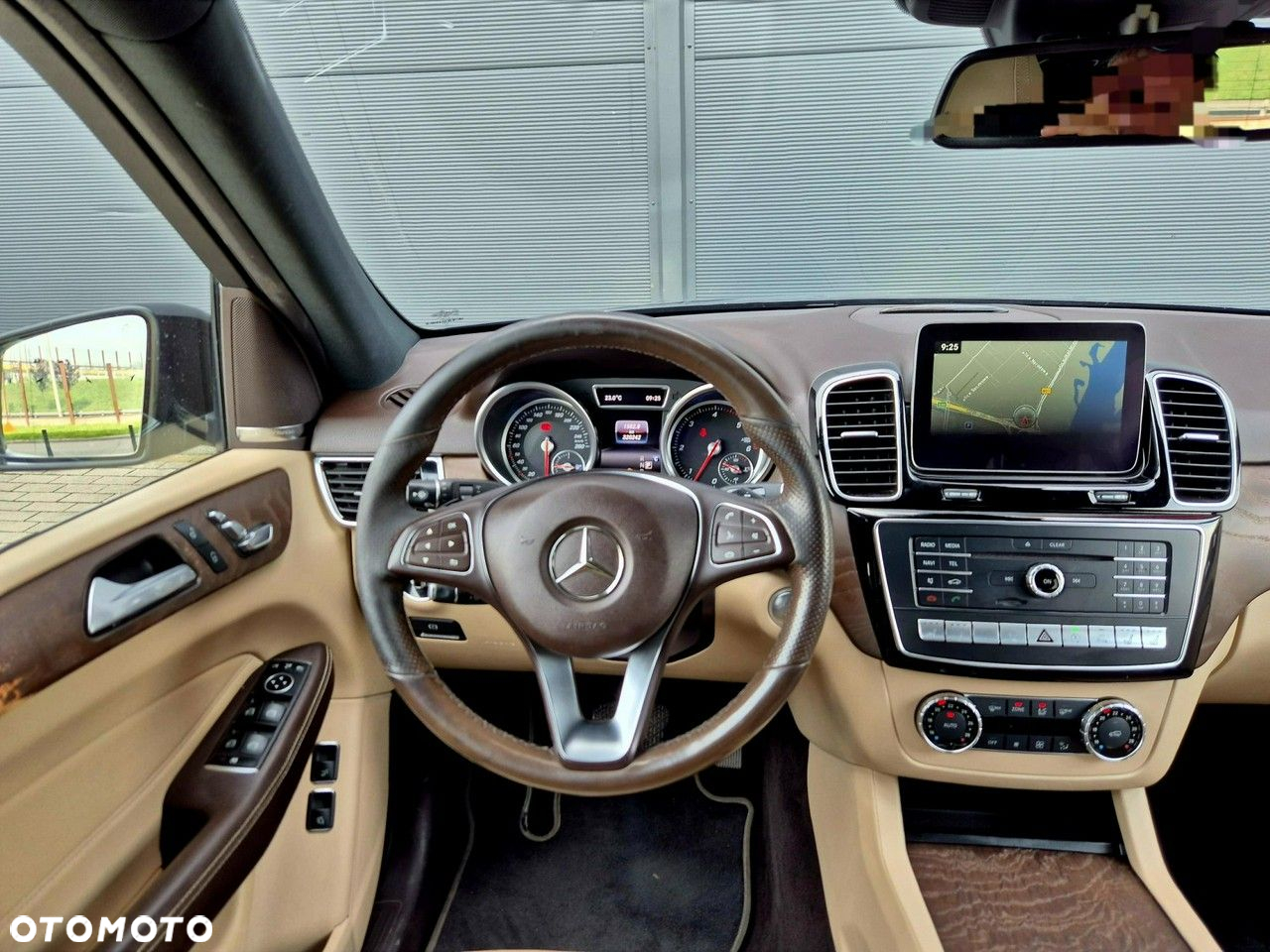 Mercedes-Benz GLE - 18